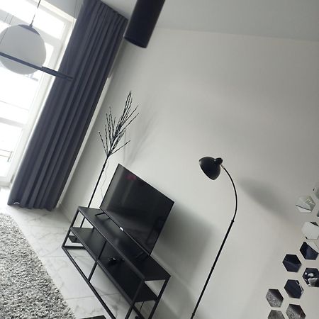 New Modern Apartment Úzhgorod Exterior foto